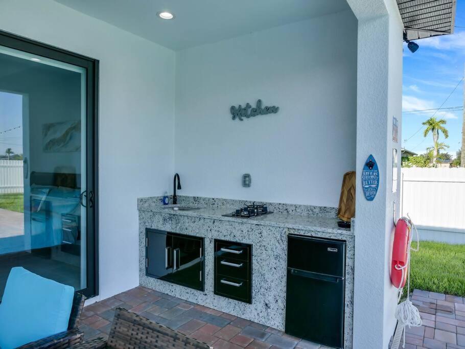 Casa Sevilla, Heated Pool, Sleeps 9, 4B3B Cape Coral Exteriör bild