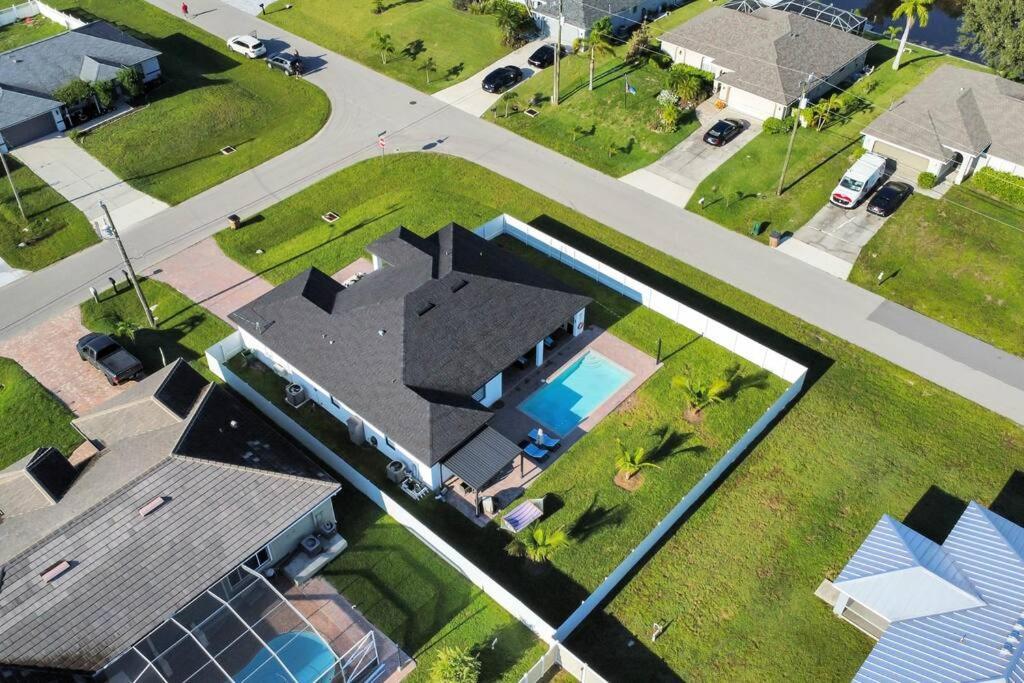 Casa Sevilla, Heated Pool, Sleeps 9, 4B3B Cape Coral Exteriör bild