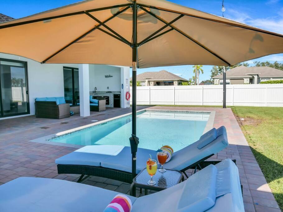 Casa Sevilla, Heated Pool, Sleeps 9, 4B3B Cape Coral Exteriör bild