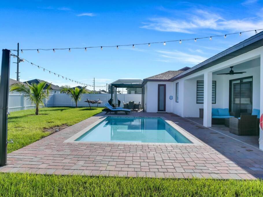 Casa Sevilla, Heated Pool, Sleeps 9, 4B3B Cape Coral Exteriör bild