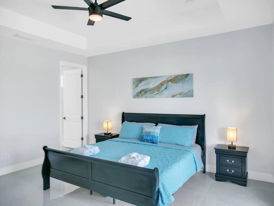 Casa Sevilla, Heated Pool, Sleeps 9, 4B3B Cape Coral Exteriör bild