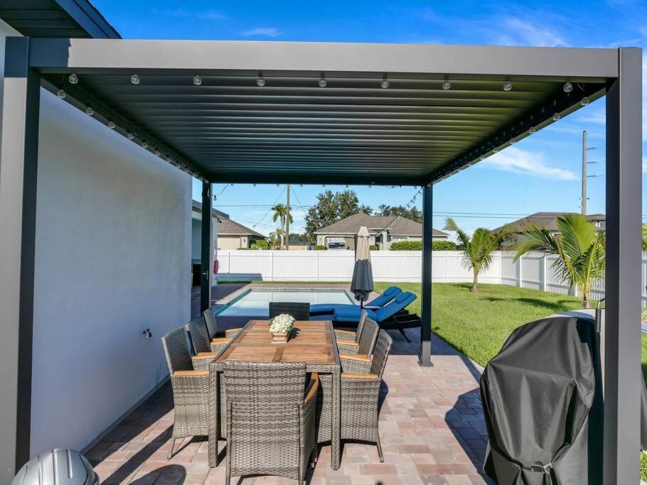 Casa Sevilla, Heated Pool, Sleeps 9, 4B3B Cape Coral Exteriör bild