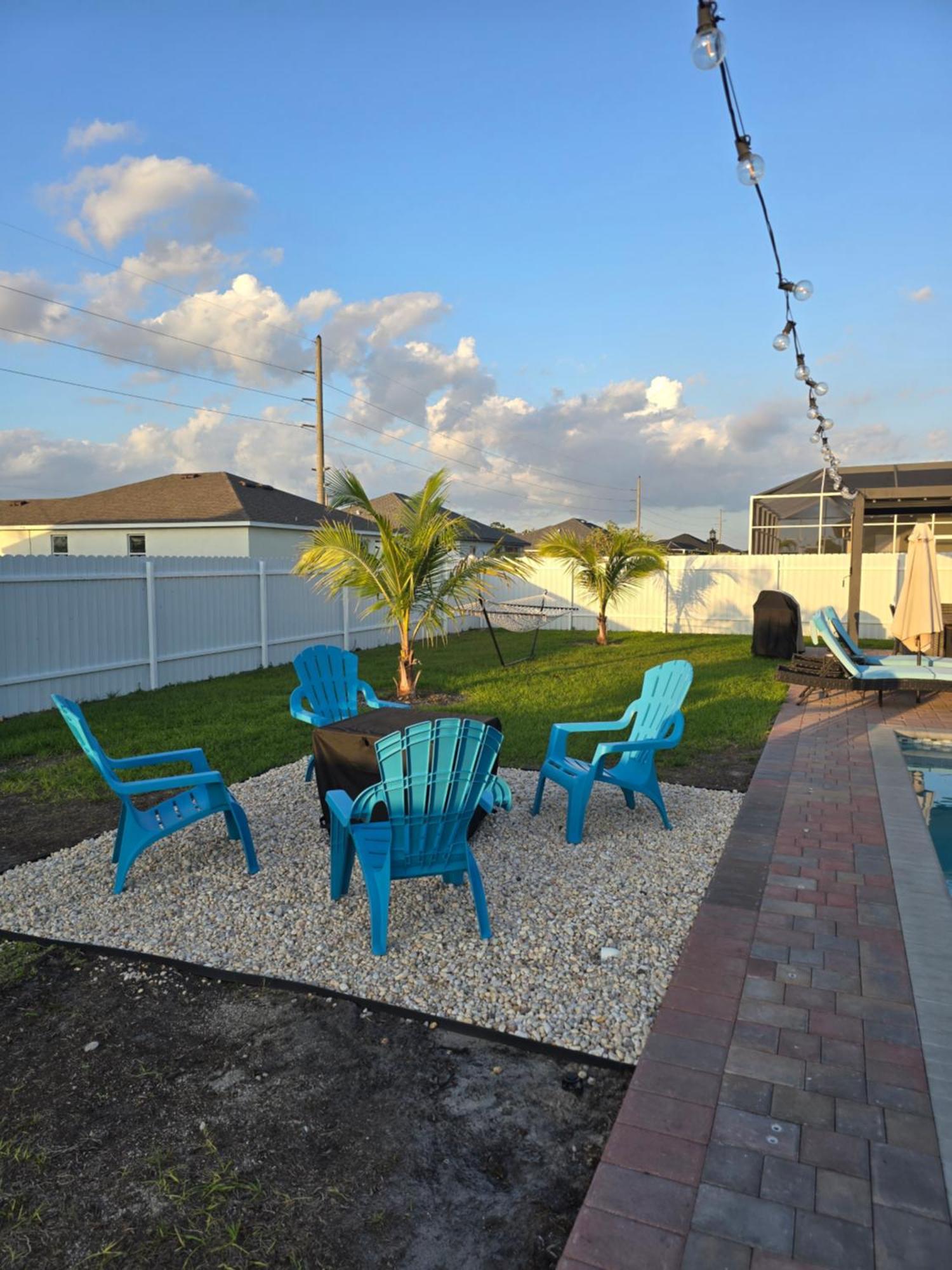 Casa Sevilla, Heated Pool, Sleeps 9, 4B3B Cape Coral Exteriör bild